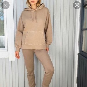 Aritzia TNA Gd Chasm Boyfriend Hoodie